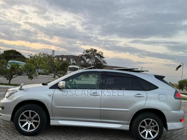 Toyota Harrier 2011 Silver