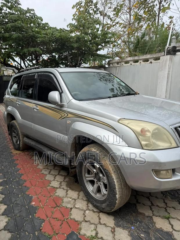 Toyota Land Cruiser Prado 2005 Silver
