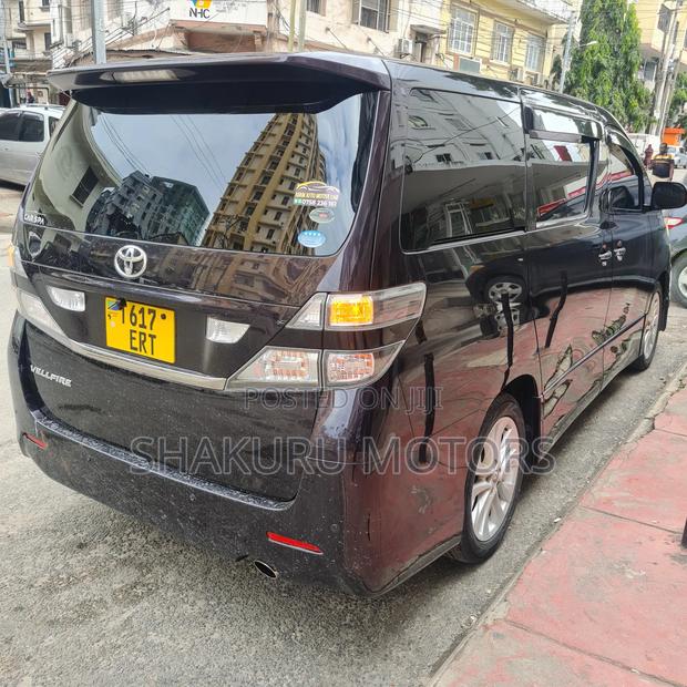 Toyota Alphard 2009 Purple