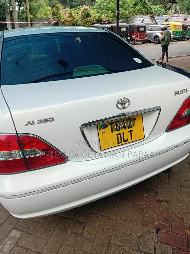 Toyota Brevis 2004 White