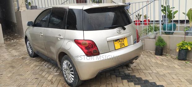 Toyota IST 2003 Beige
