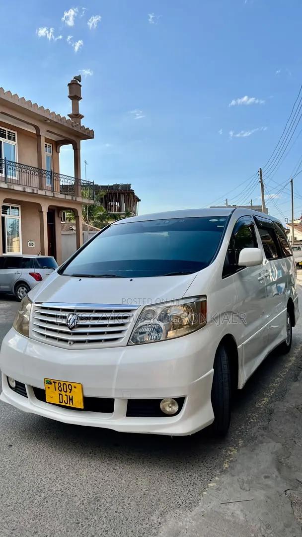 Toyota Alphard 2.4 Petrol AWD 2005 White
