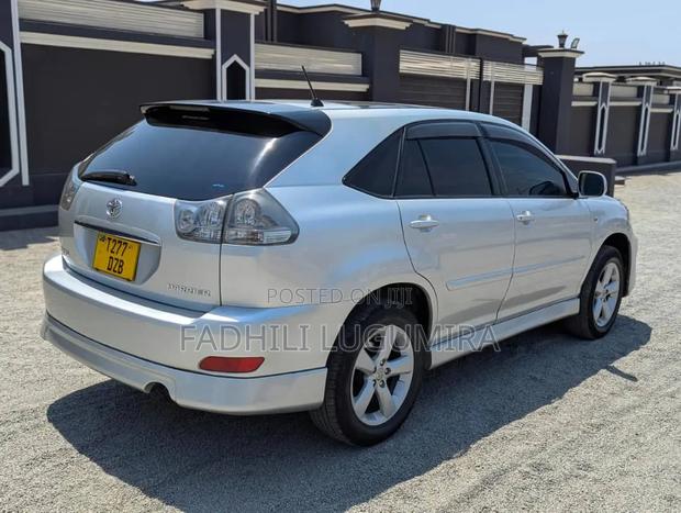 Toyota Harrier 2005 Silver