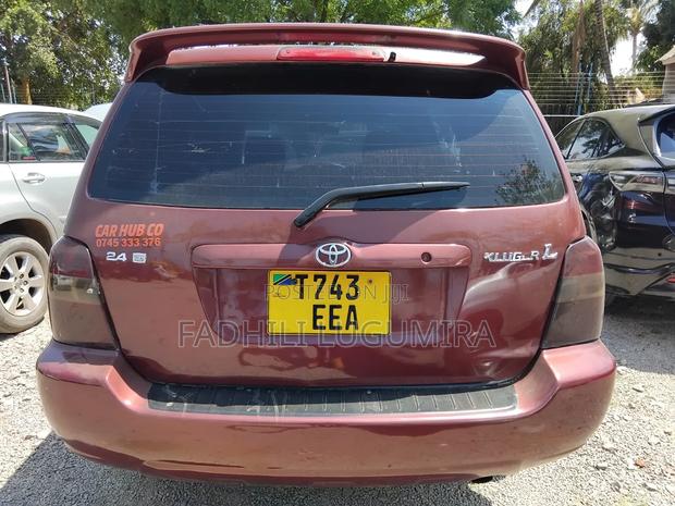 Toyota Kluger 2005 Red