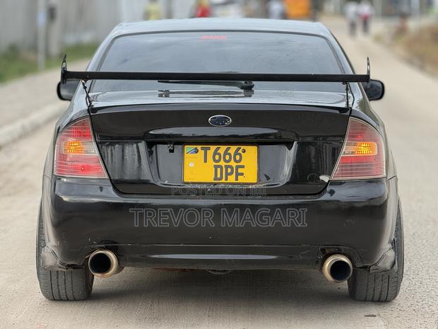 Subaru Legacy 2004 Black