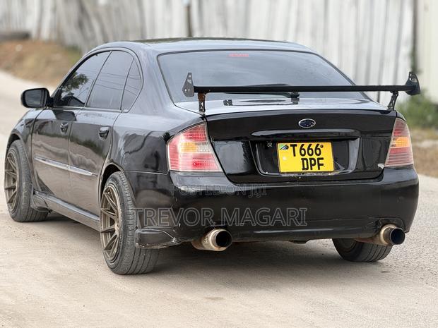 Subaru Legacy 2004 Black