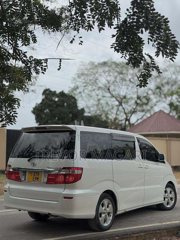 Toyota Alphard 2005 White
