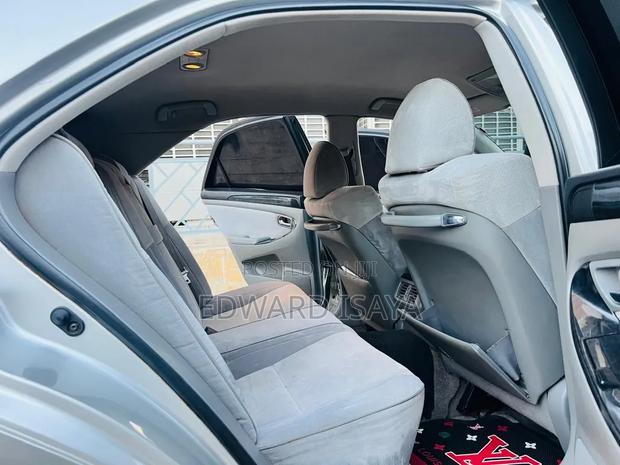Toyota Crown 2008 White