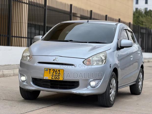 Mitsubishi Mirage 2013 Silver
