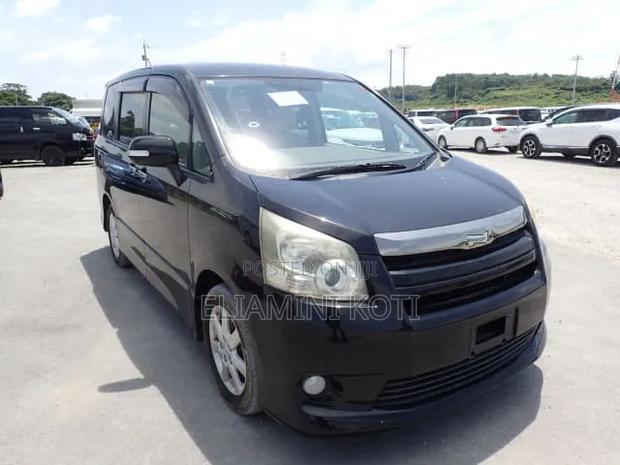 Toyota Noah 2008 Black