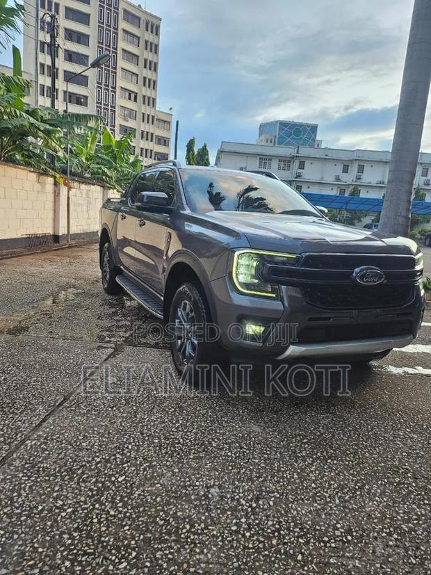 Ford Ranger 2025 Gray