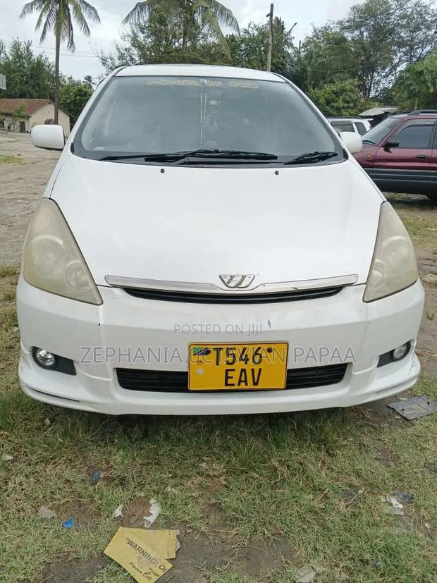 Toyota Wish 2005 White