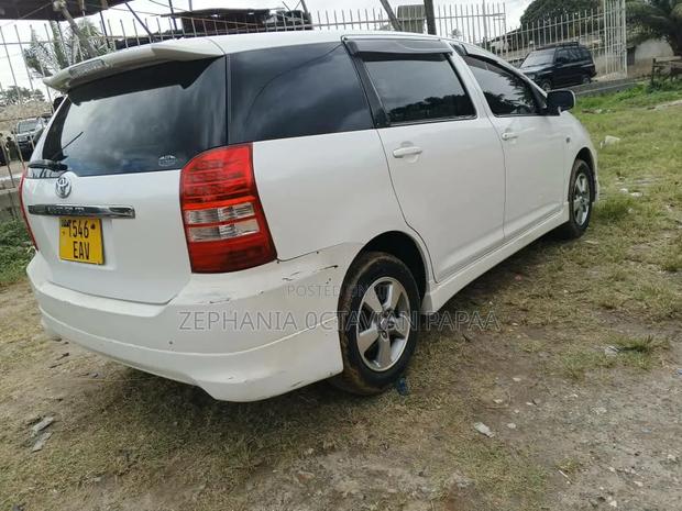 Toyota Wish 2005 White