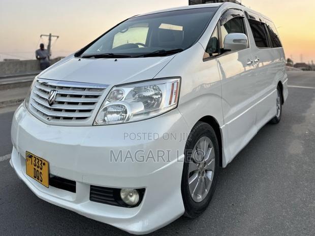 Toyota Alphard 2.4 Petrol FWD 2005 White