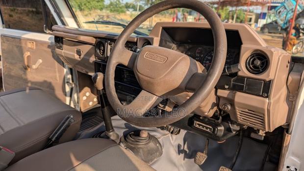 Toyota Land Cruiser 100 4.2 2008 White