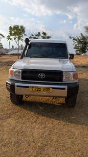 Toyota Land Cruiser 100 4.2 2008 White for sale