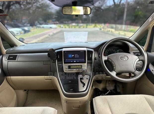 Toyota Alphard 2.4 Petrol FWD 2006 Blue