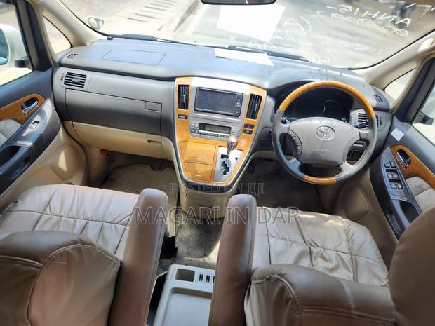 Toyota Alphard 2006 White