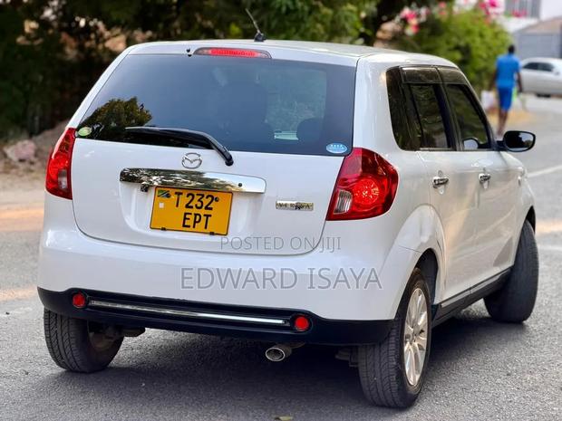 Mazda Verisa 2012 White
