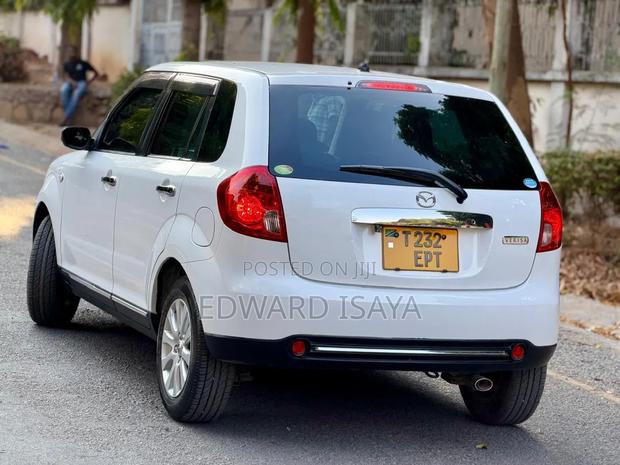 Mazda Verisa 2012 White