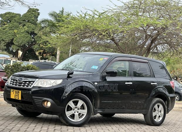 Subaru Forester 2012 Black