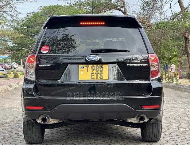 Subaru Forester 2012 Black