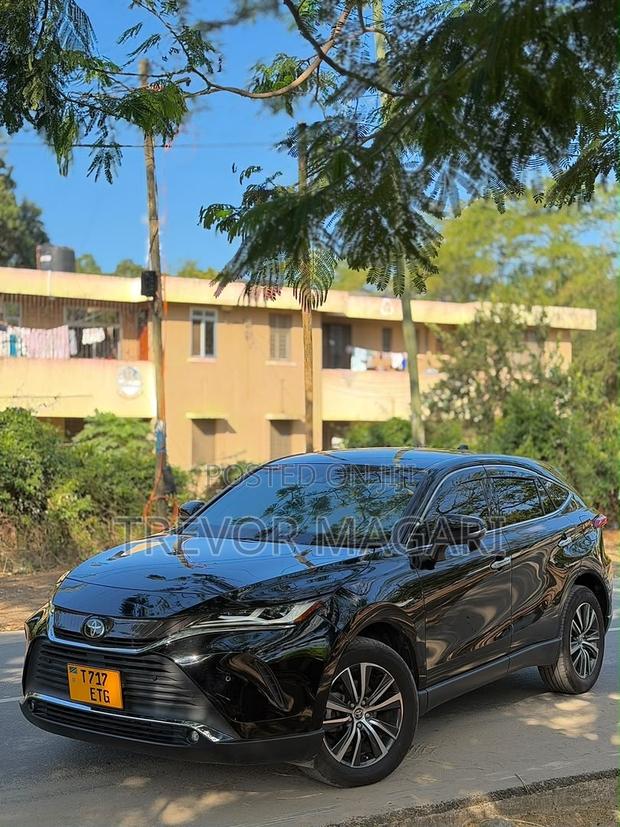 Toyota Harrier 2021 Black