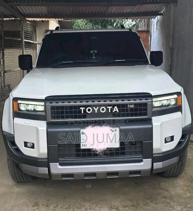 Toyota Land Cruiser Prado 2.8 2025 White
