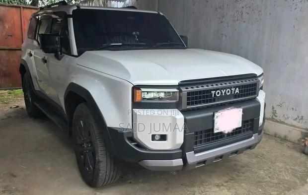 Toyota Land Cruiser Prado 2.8 2025 White