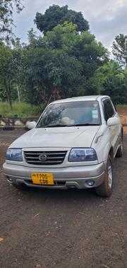 Suzuki Grand Vitara 2.0 1999 Pearl for sale