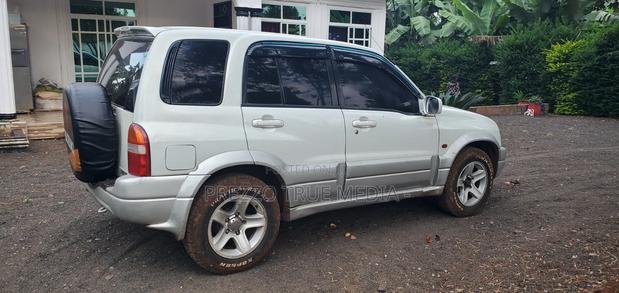 Suzuki Grand Vitara 2.0 1999 Pearl