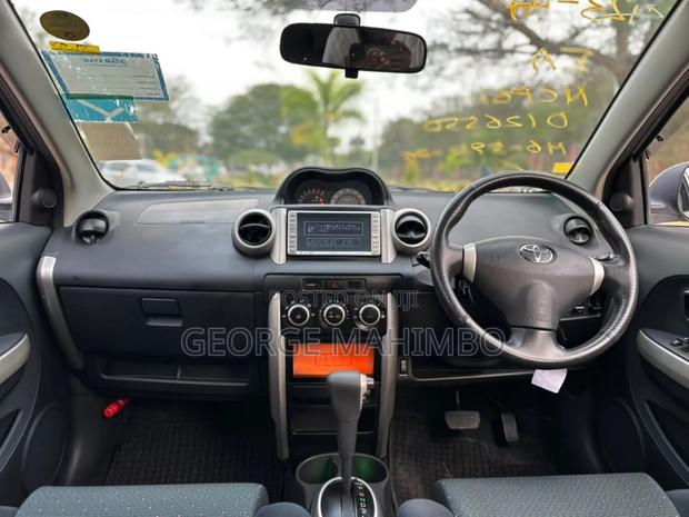 Toyota IST 2006 Silver