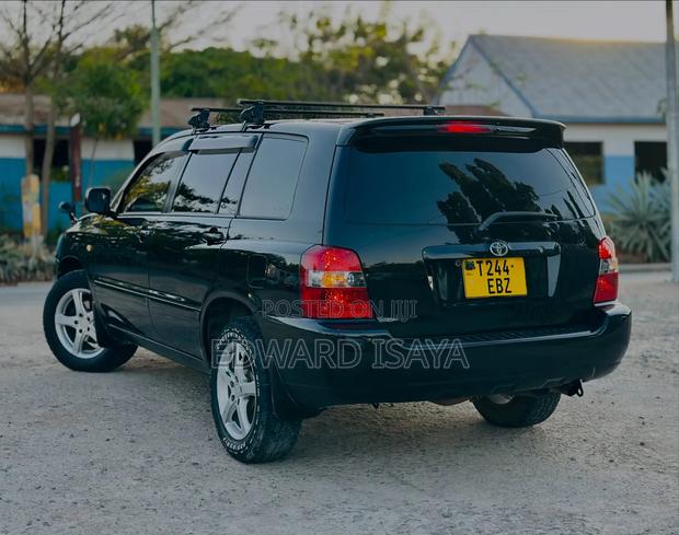 Toyota Kluger 2004 Black