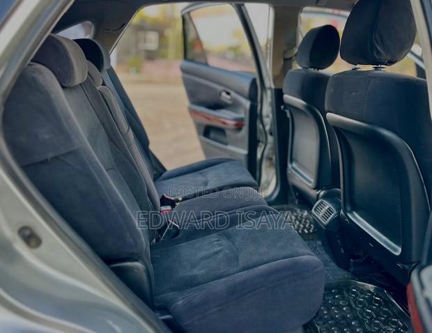 Toyota Harrier 2005 Silver