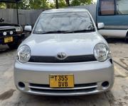 Toyota Sienta 1.5 FWD 2005 Silver for sale