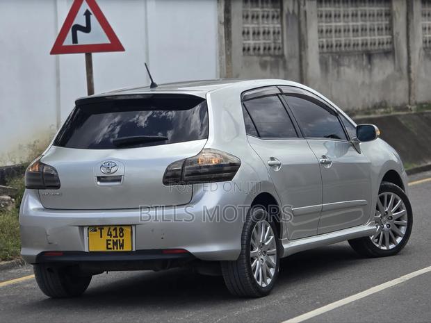 Toyota Blade 2007 Silver