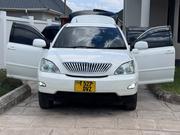 Toyota Harrier 2005 White for sale
