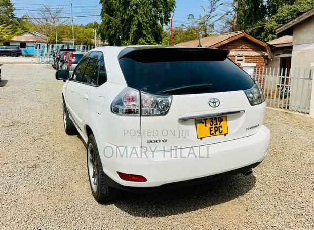 Toyota Harrier 2006 Pearl