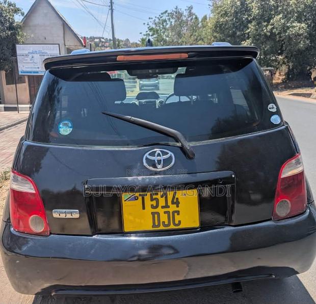 Toyota IST 2006 Black