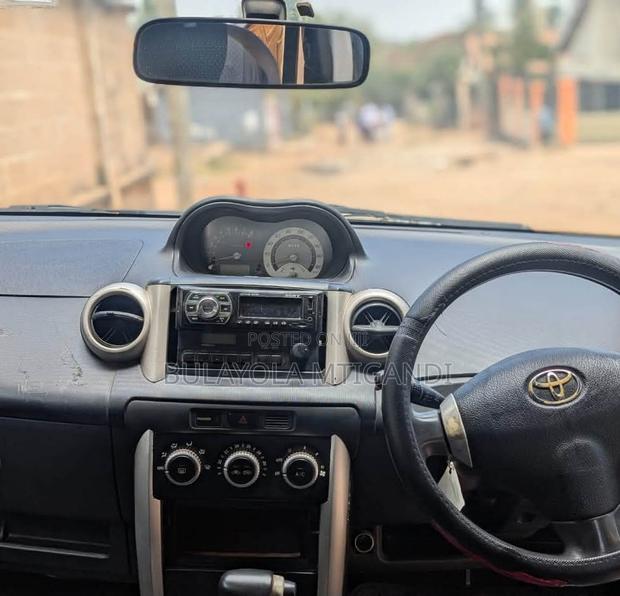 Toyota IST 2006 Black