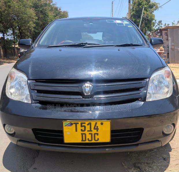 Toyota IST 2006 Black