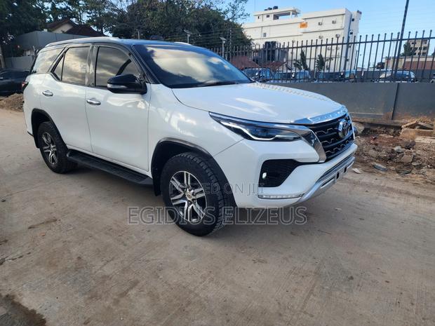 Toyota Fortuner 2020 White