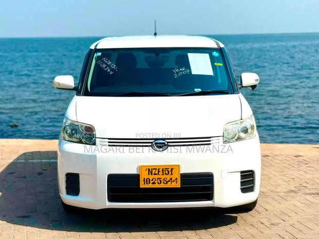 Toyota Corolla Rumion 2007 White