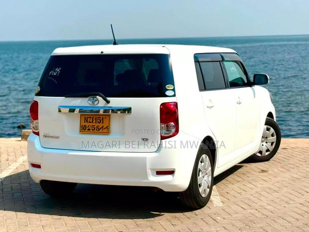 Toyota Corolla Rumion 2007 White