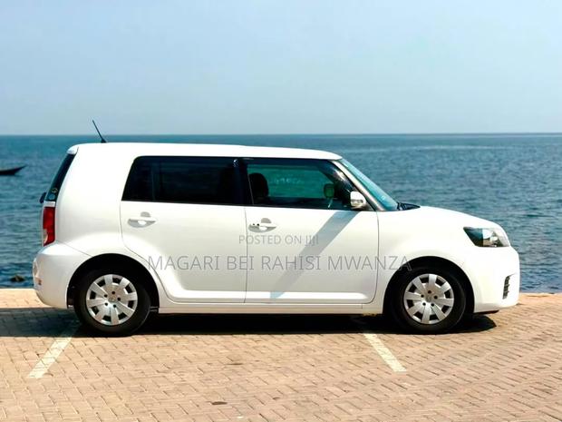 Toyota Corolla Rumion 2007 White