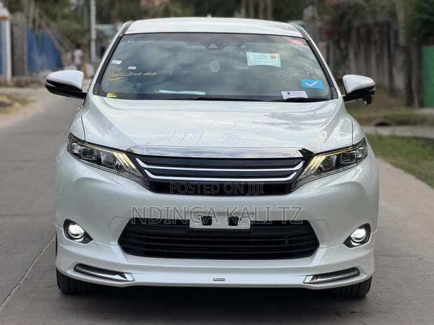Toyota Harrier 2016 White