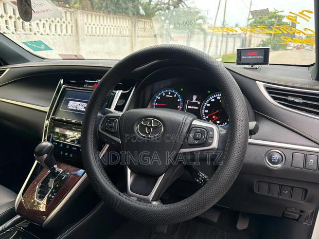 Toyota Harrier 2016 White
