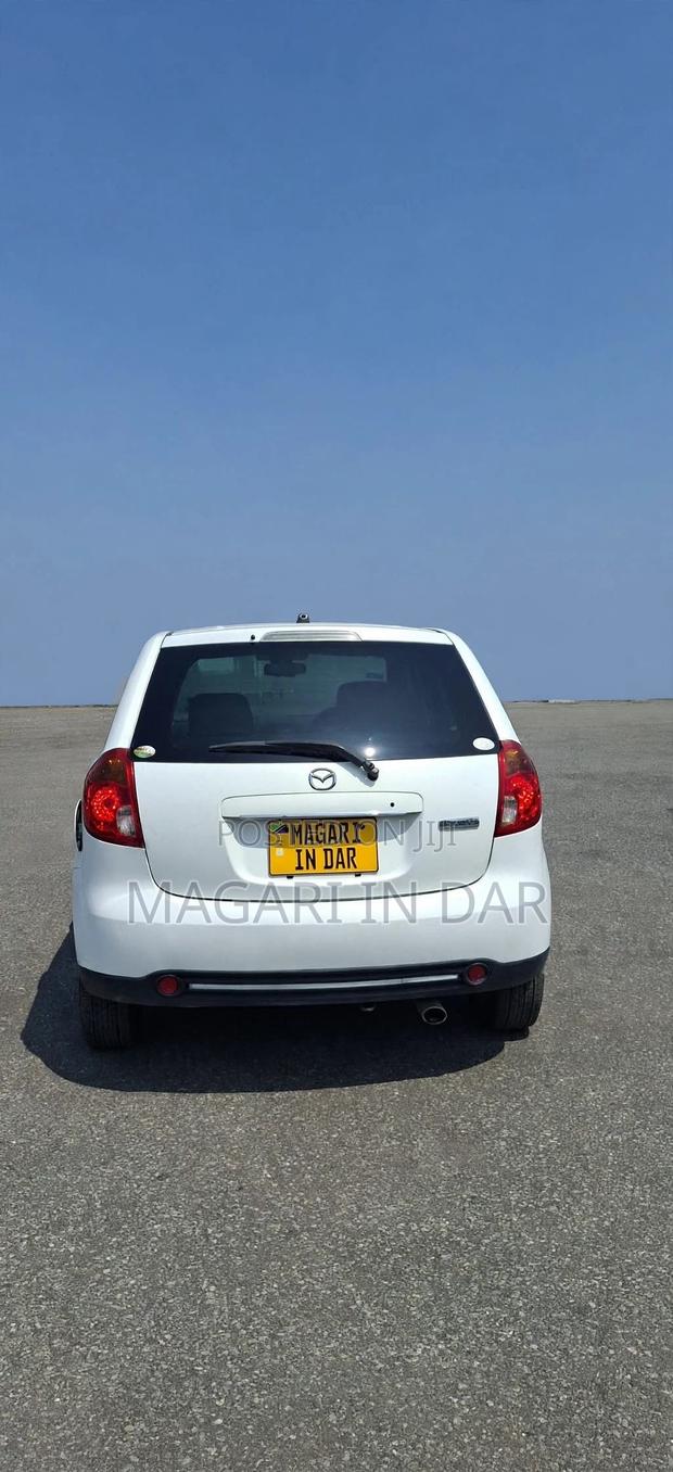 Mazda Verisa 2011 White