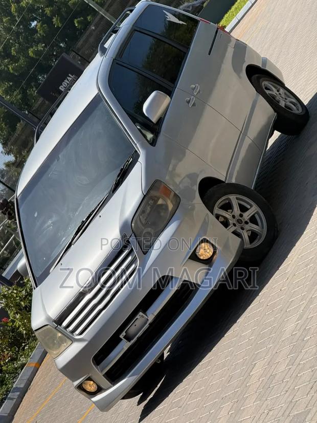 Toyota Noah 2003 Silver