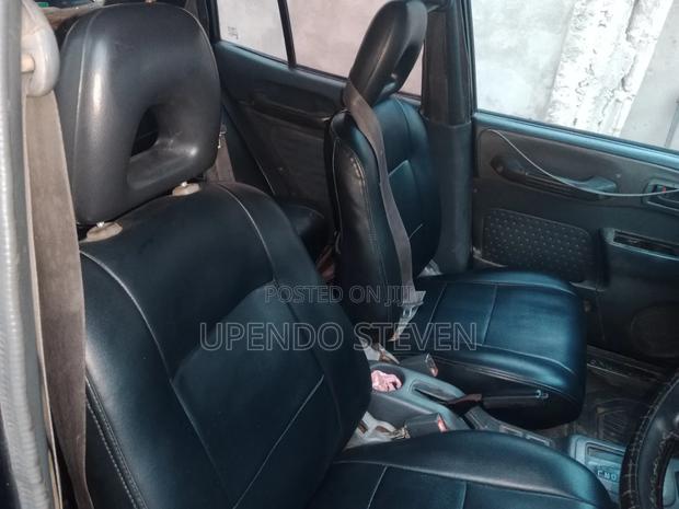 Toyota RAV4 Base FWD 1996 Black